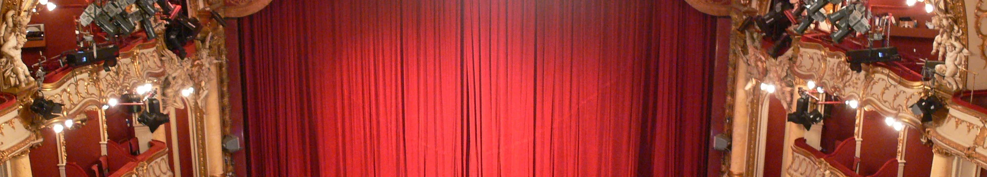 „Ach, Sie sind Sänger, und was machen Sie tagsüber?“ / “so, you are a singer? and what else do you do on the day?”