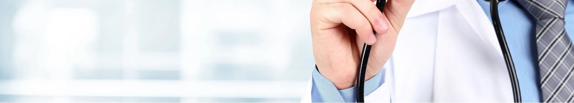 CARDIAC ARREST IN A POSTOPERATIVE CARE UNIT. LITERATURE REVIEW OF PULMONARY PERIOPERATIVE CRITICAL SITUATIONS